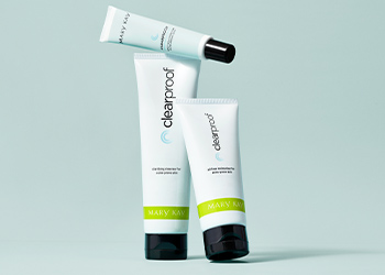 Набір для догляду за проблемною шкірою Clear Proof® на сірому тлі